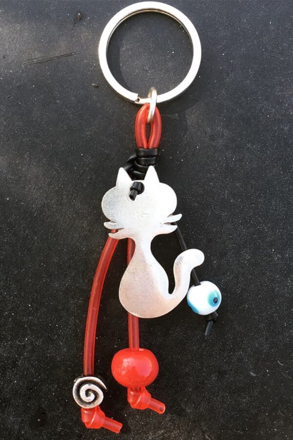 keyring with cat and spiral